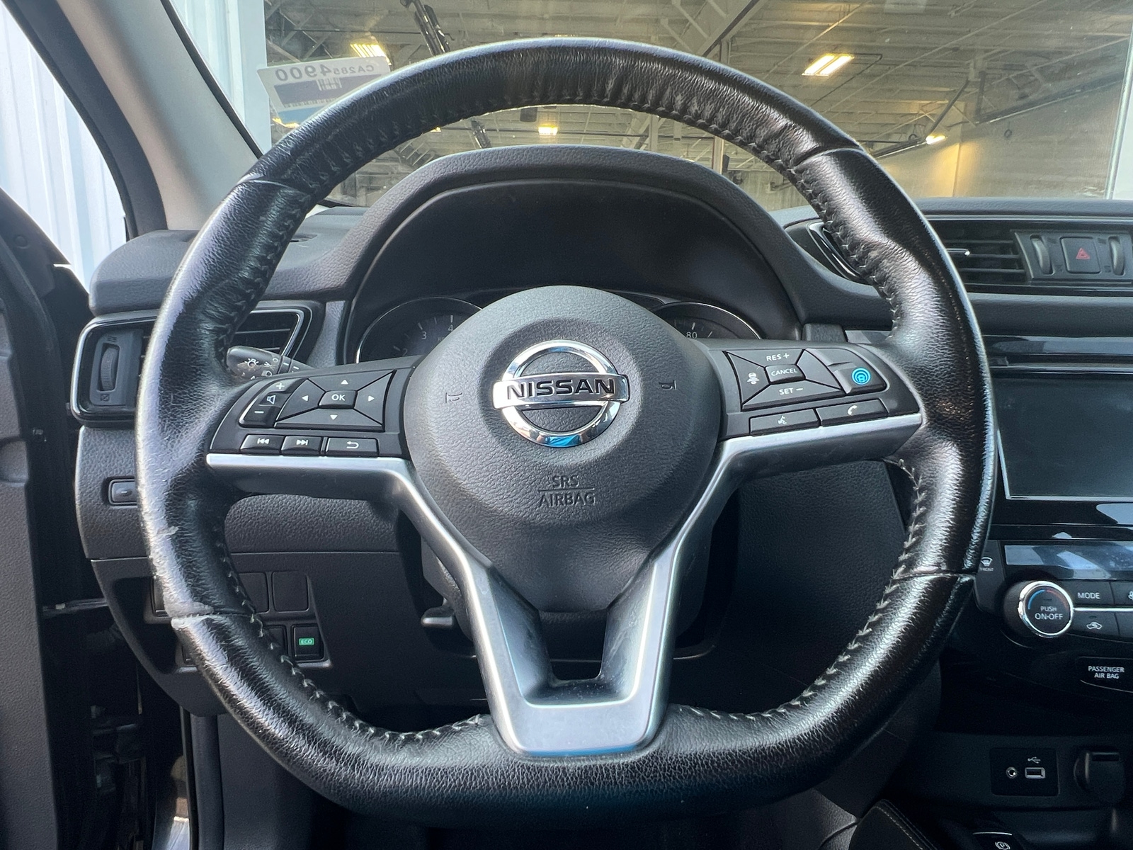 Thumbnail: 2020 Nissan Rogue Sport - 4