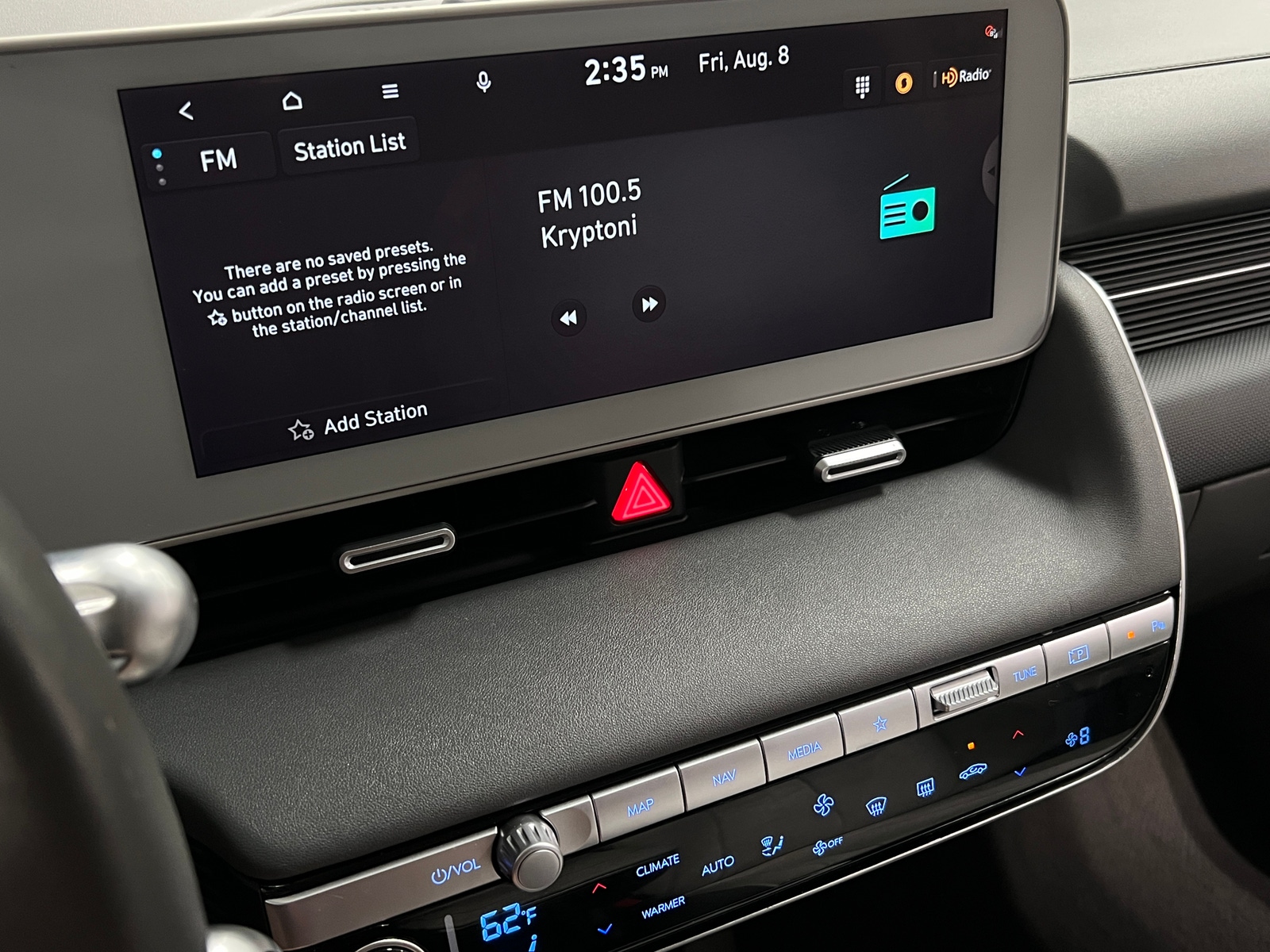 Thumbnail: 2022 Hyundai Ioniq 5 - 4