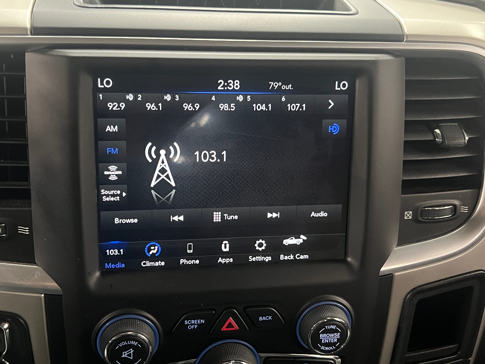Thumbnail: 2020 RAM 1500 Classic - 4
