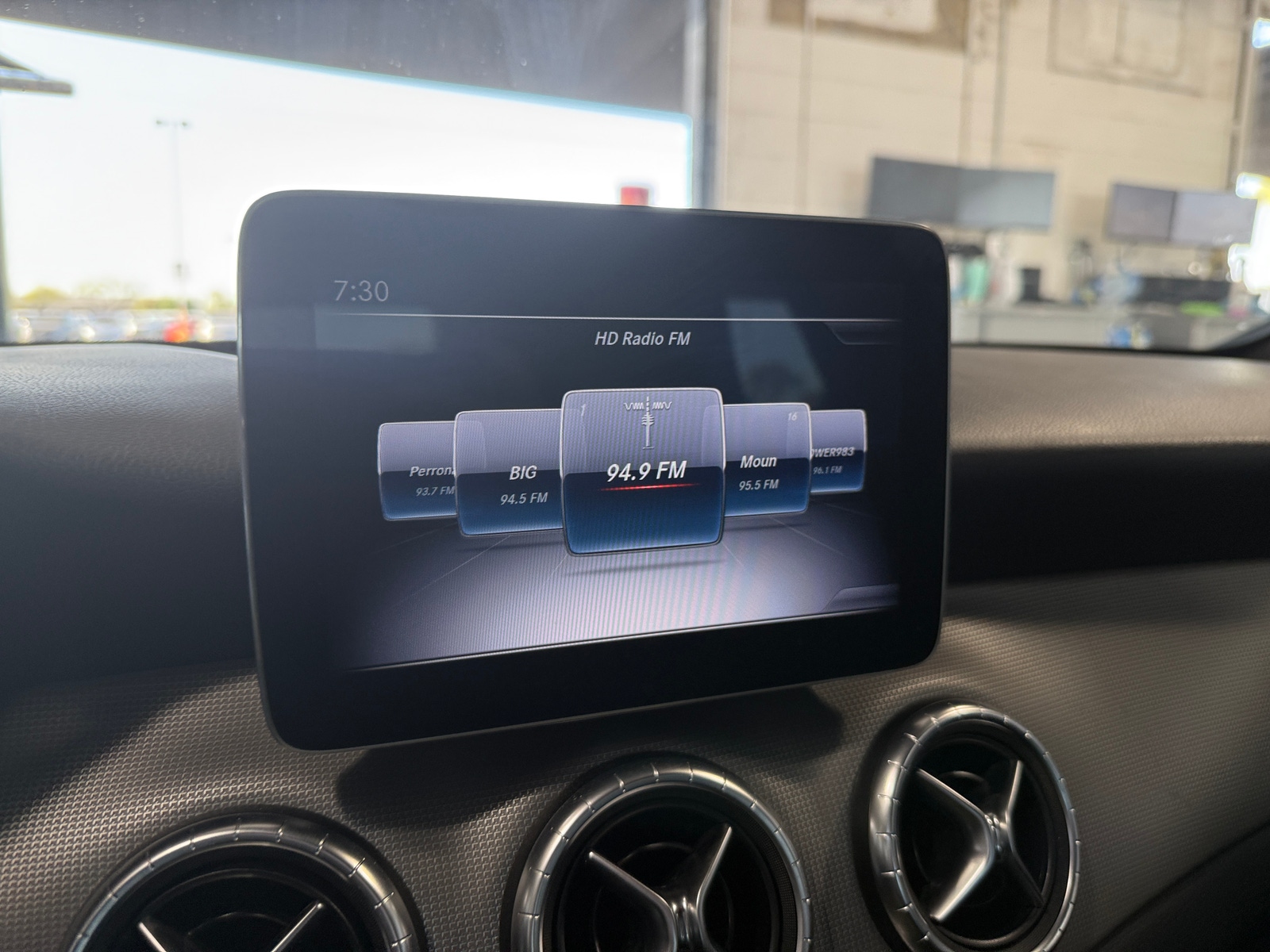 Thumbnail: 2019 Mercedes-Benz CLA - 2