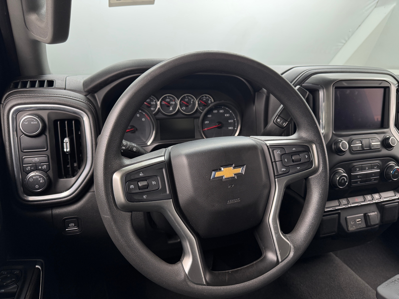 Thumbnail: 2020 Chevrolet Silverado 1500 - 5