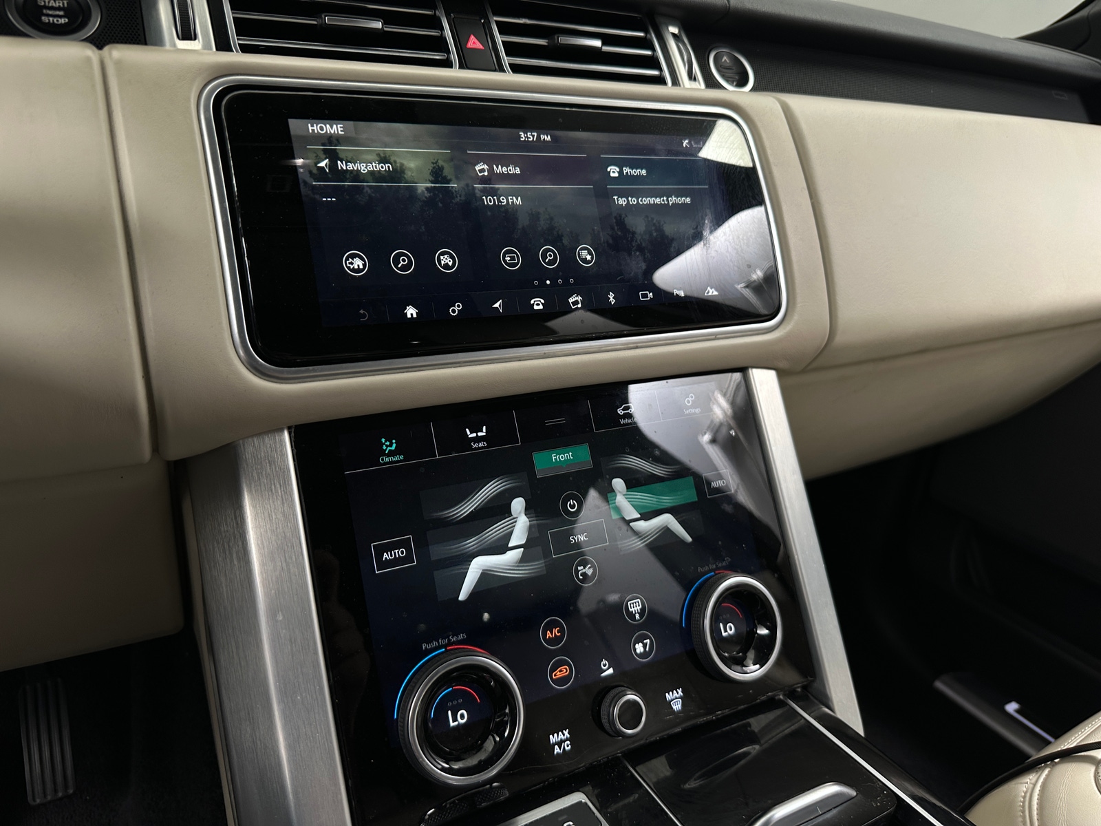 Thumbnail: 2018 Land Rover Range Rover - 3
