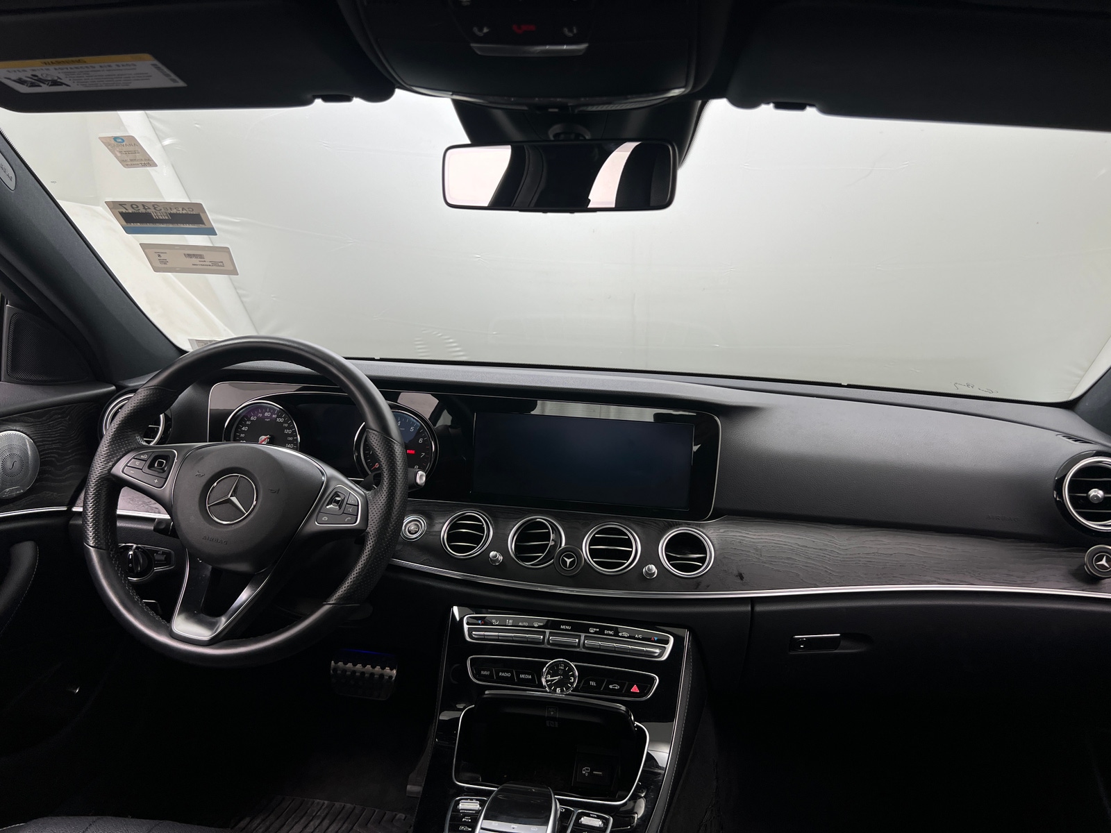 Thumbnail: 2017 Mercedes-Benz E-Class - 2