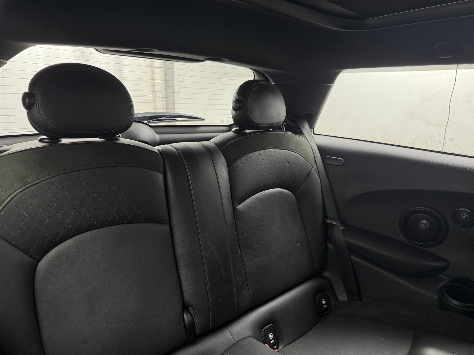 Thumbnail: 2017 MINI Cooper Hardtop - 4