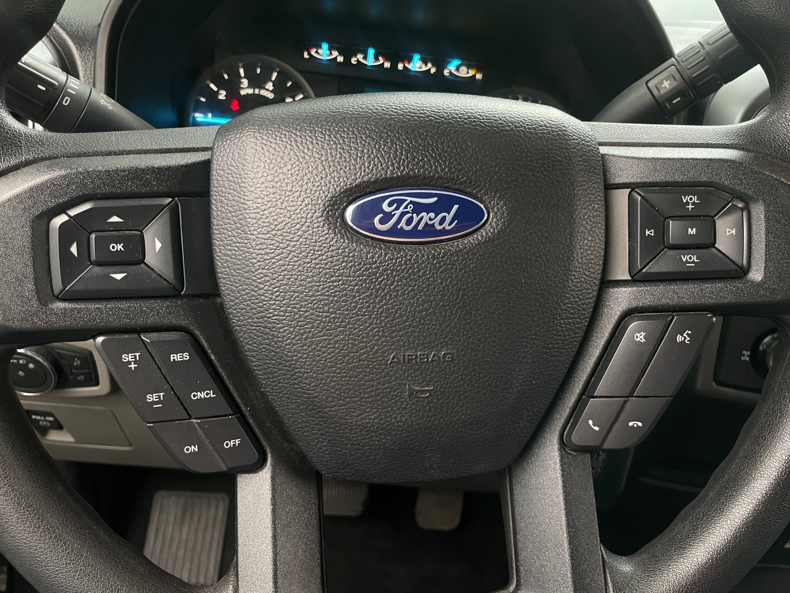 Thumbnail: 2020 Ford Econoline - 5