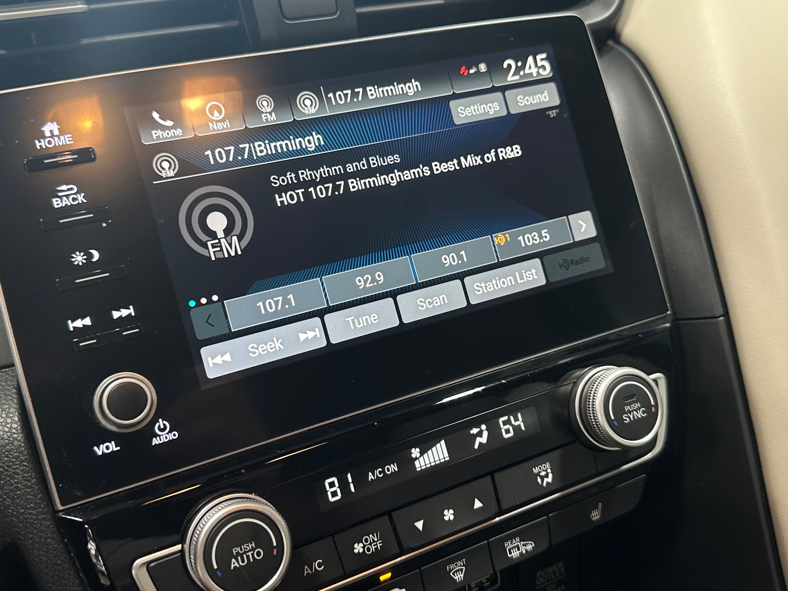 Thumbnail: 2019 Honda Insight - 3