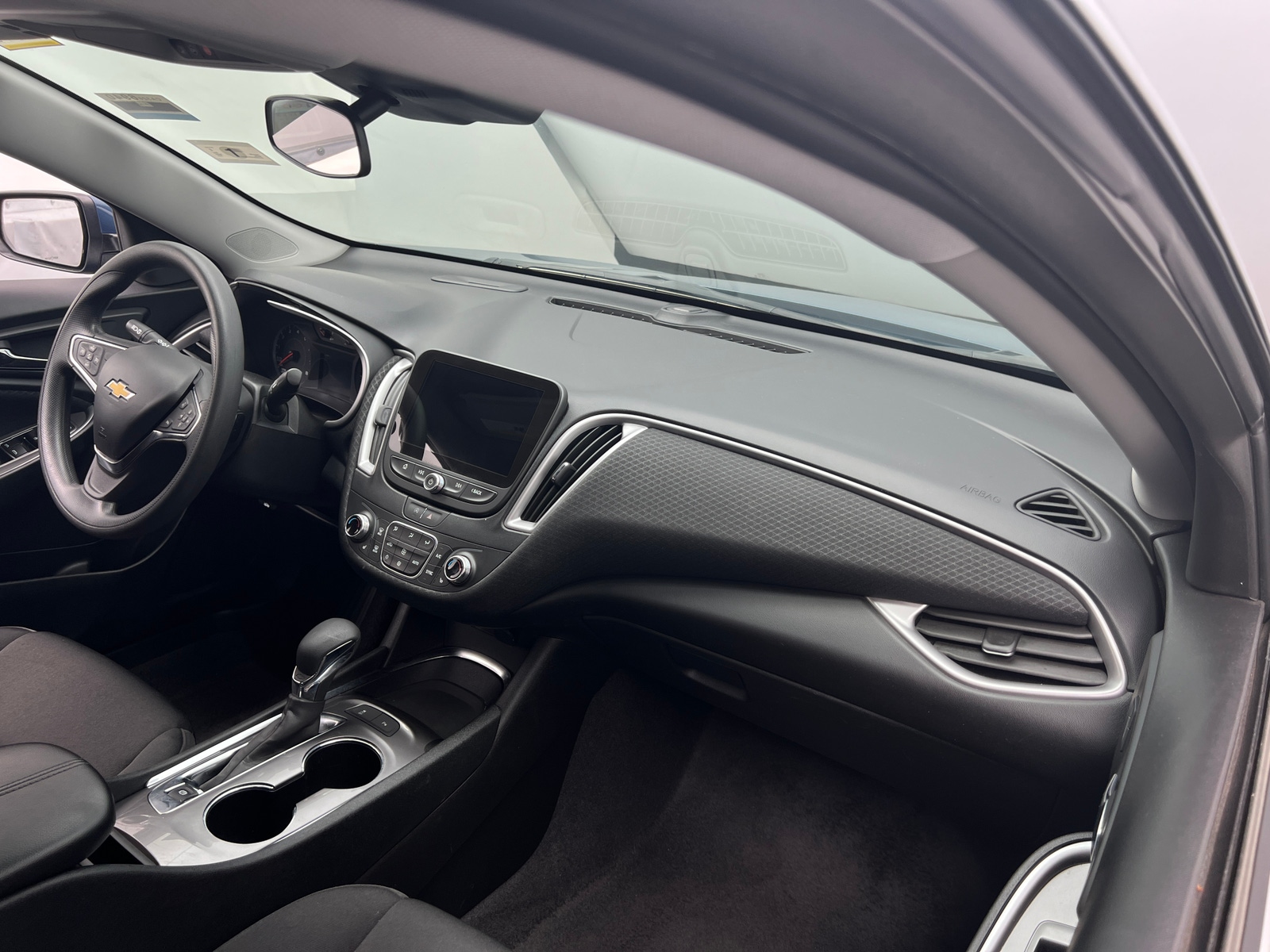 Thumbnail: 2024 Chevrolet Malibu - 3