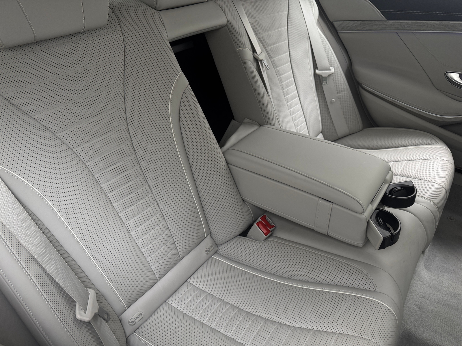 Thumbnail: 2015 Mercedes-Benz S-Class - 5
