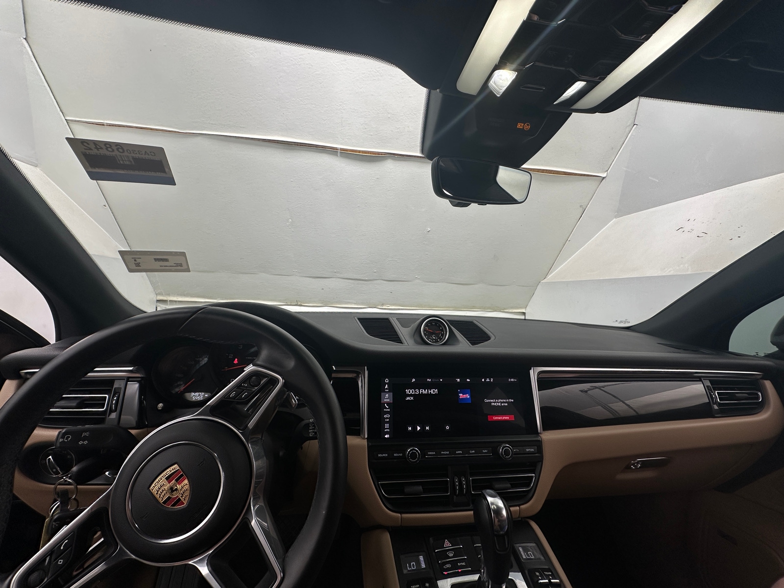 Thumbnail: 2020 Porsche Macan - 2