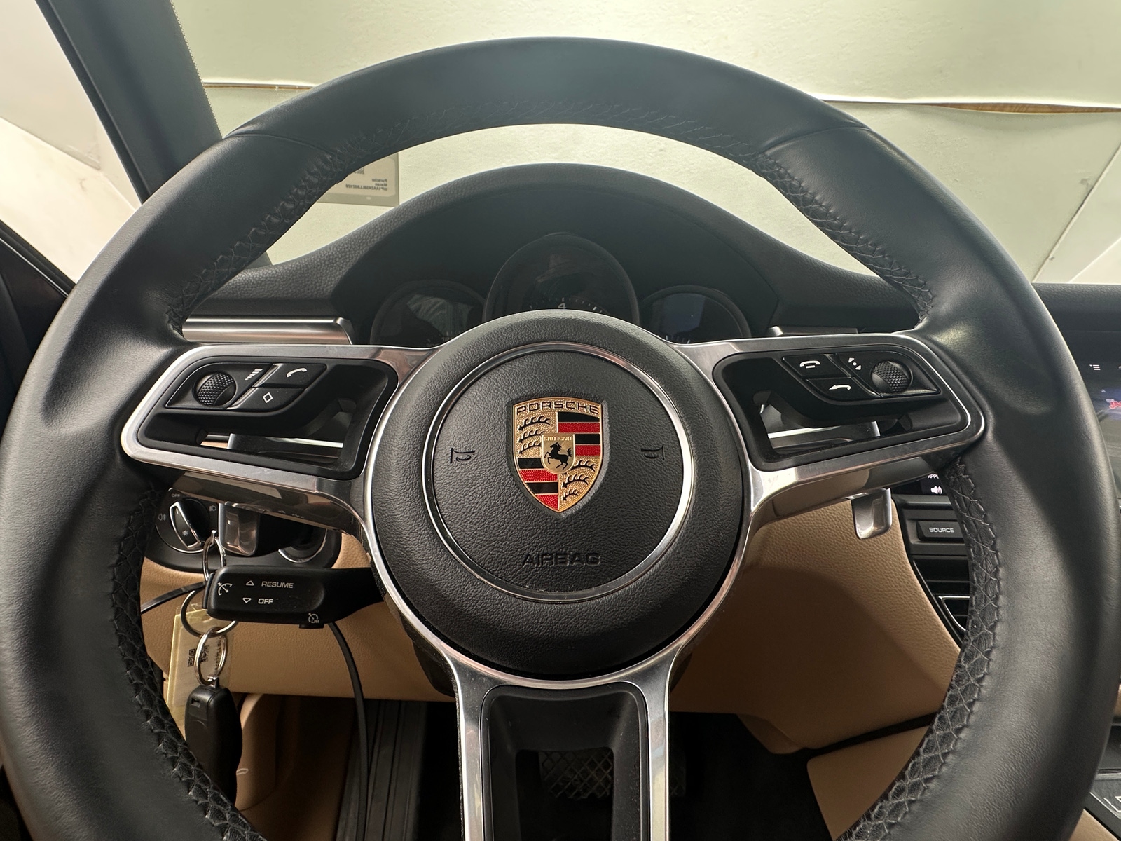 Thumbnail: 2020 Porsche Macan - 4