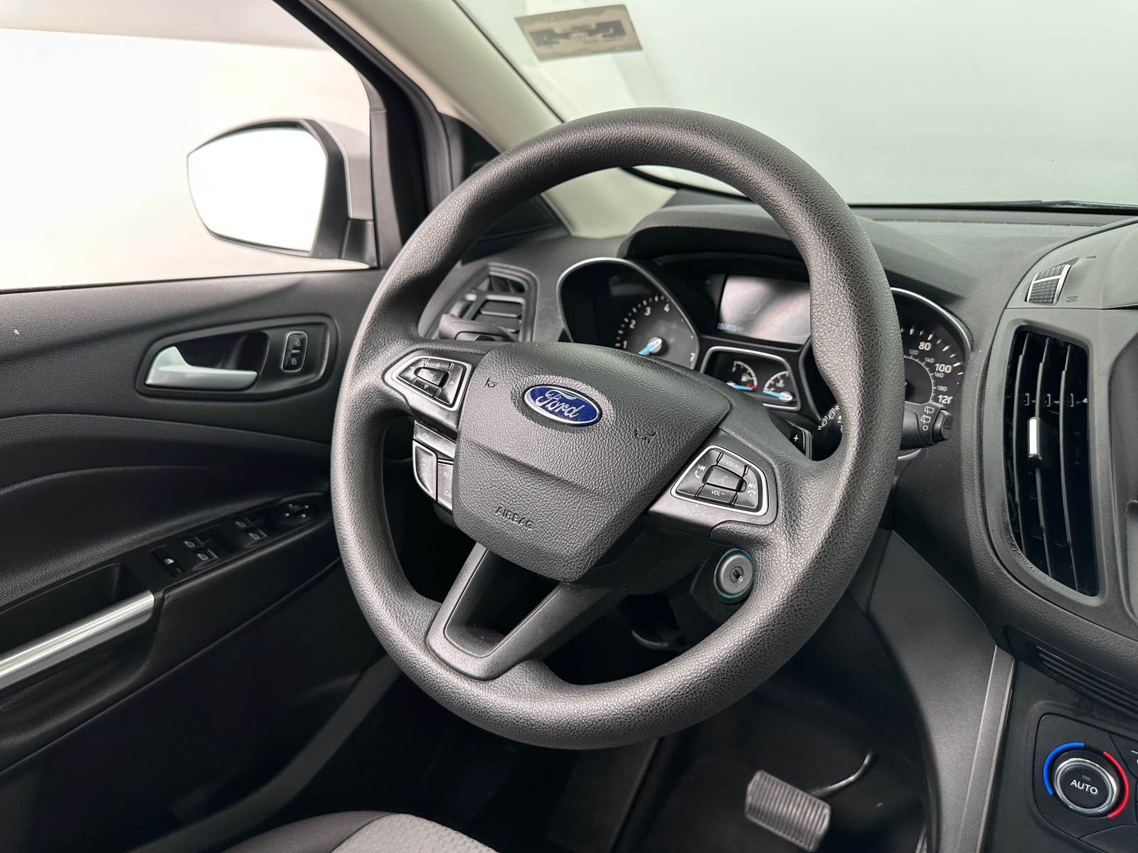 Thumbnail: 2017 Ford Escape - 5