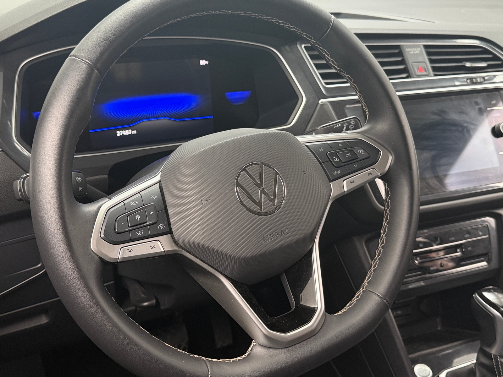 Thumbnail: 2024 Volkswagen Tiguan - 4