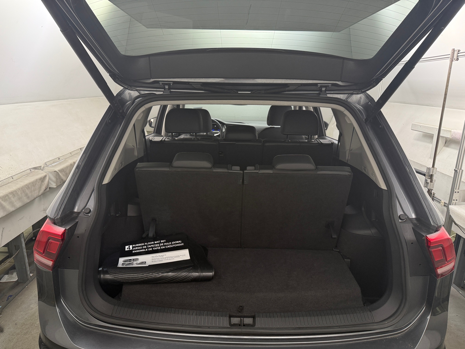 Thumbnail: 2024 Volkswagen Tiguan - 6
