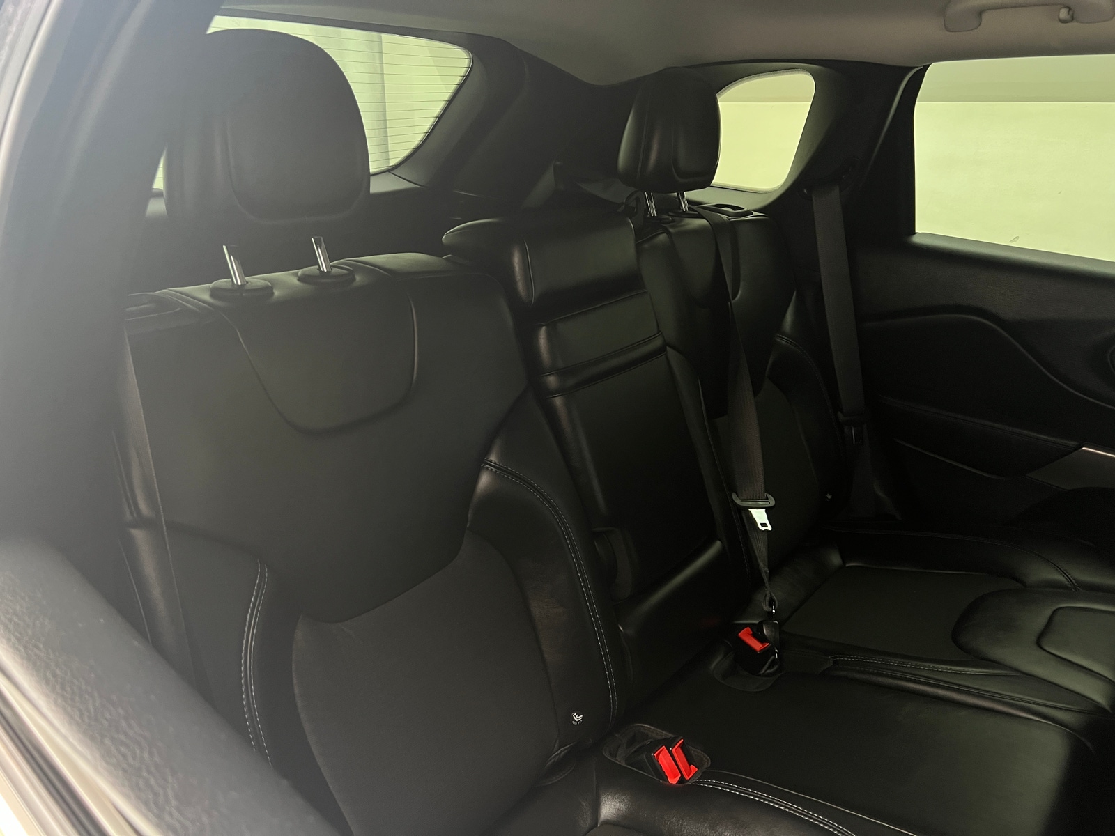 Thumbnail: 2019 Jeep Cherokee - 6