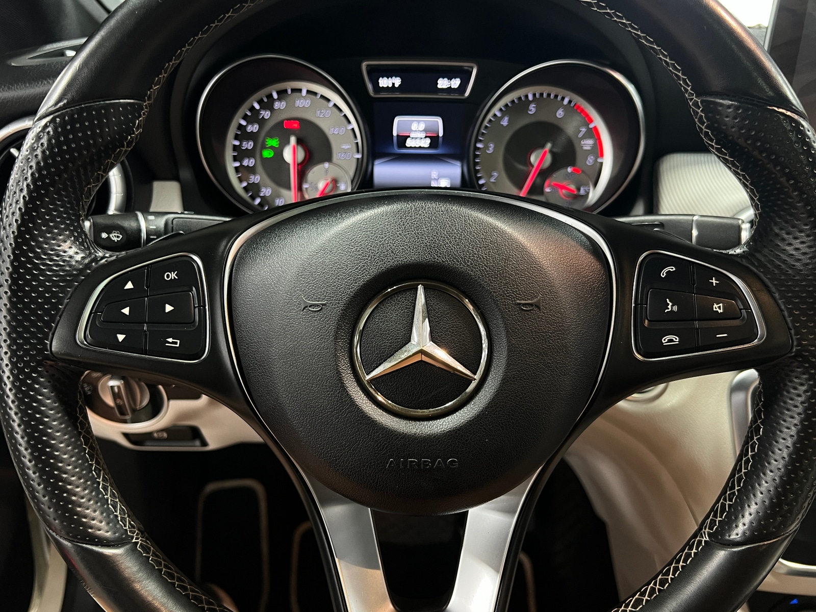 Thumbnail: 2015 Mercedes-Benz CLA - 3
