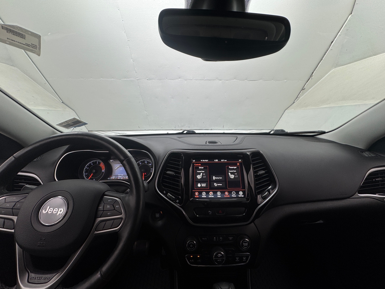 Thumbnail: 2019 Jeep Cherokee - 3