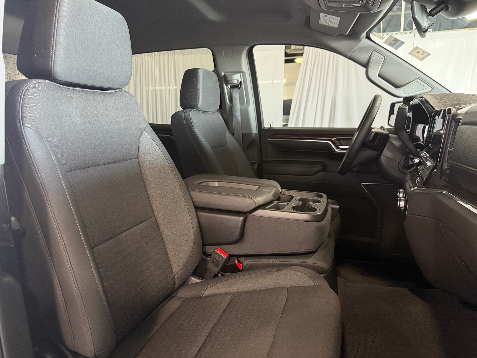 Thumbnail: 2024 GMC Sierra 1500 - 2