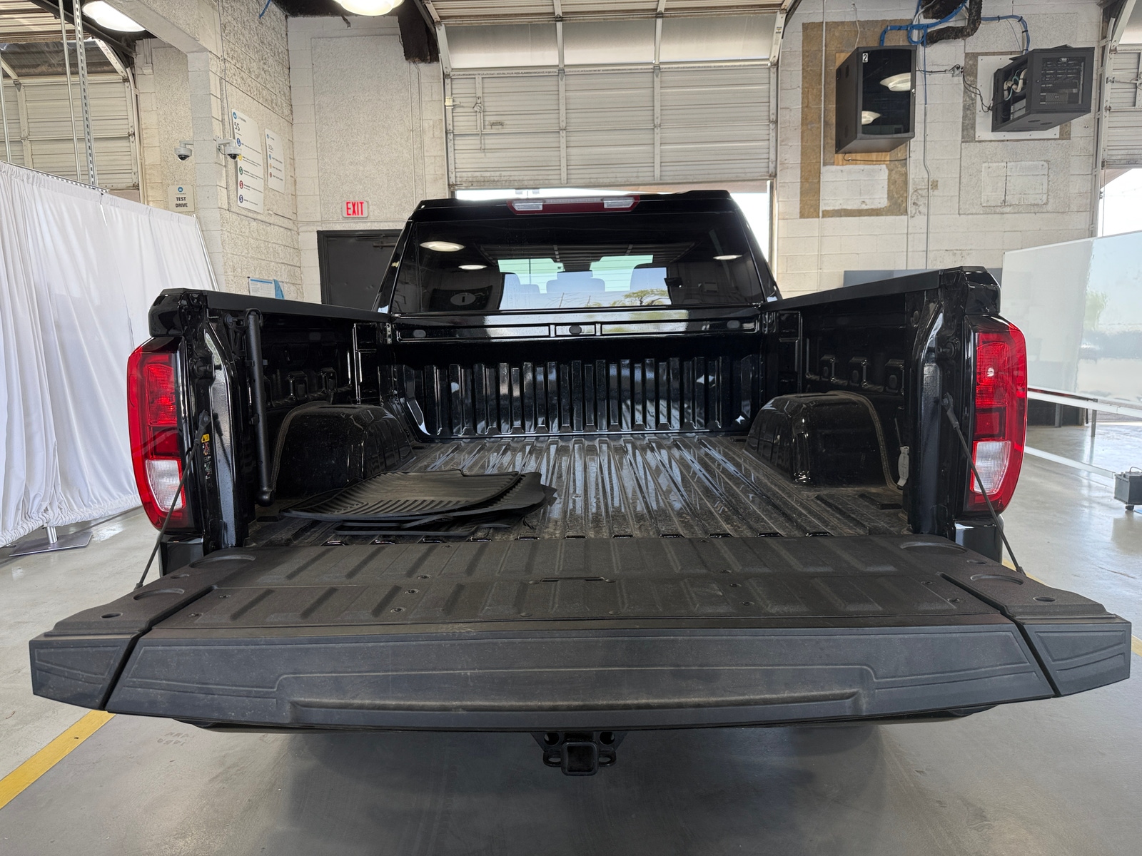 Thumbnail: 2024 GMC Sierra 1500 - 7