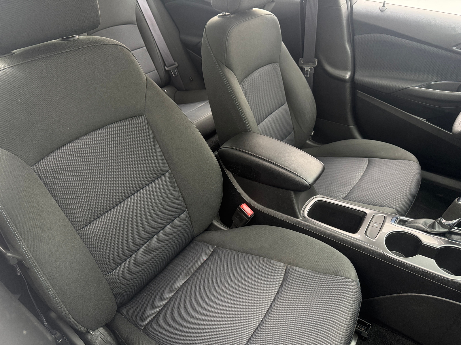 Thumbnail: 2016 Chevrolet Cruze - 2