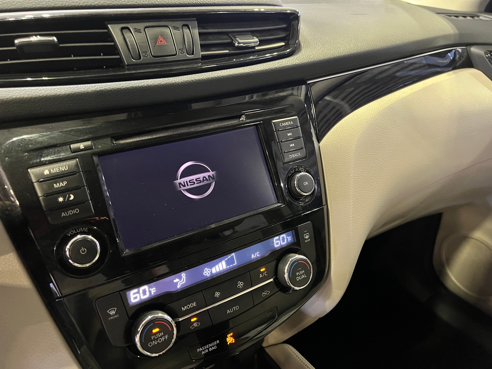 Thumbnail: 2019 Nissan Rogue Sport - 3