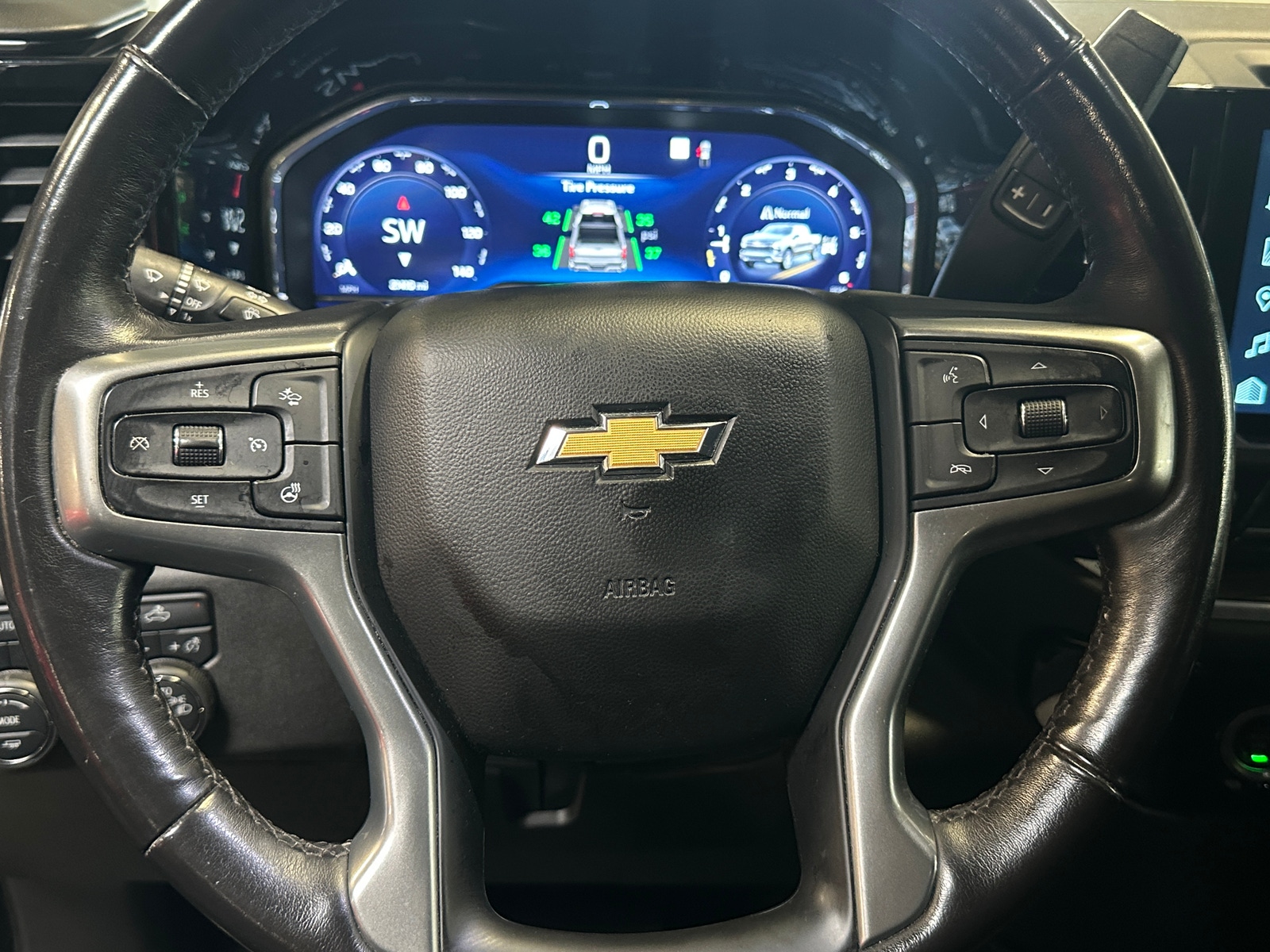 Thumbnail: 2022 Chevrolet Silverado 1500 - 4