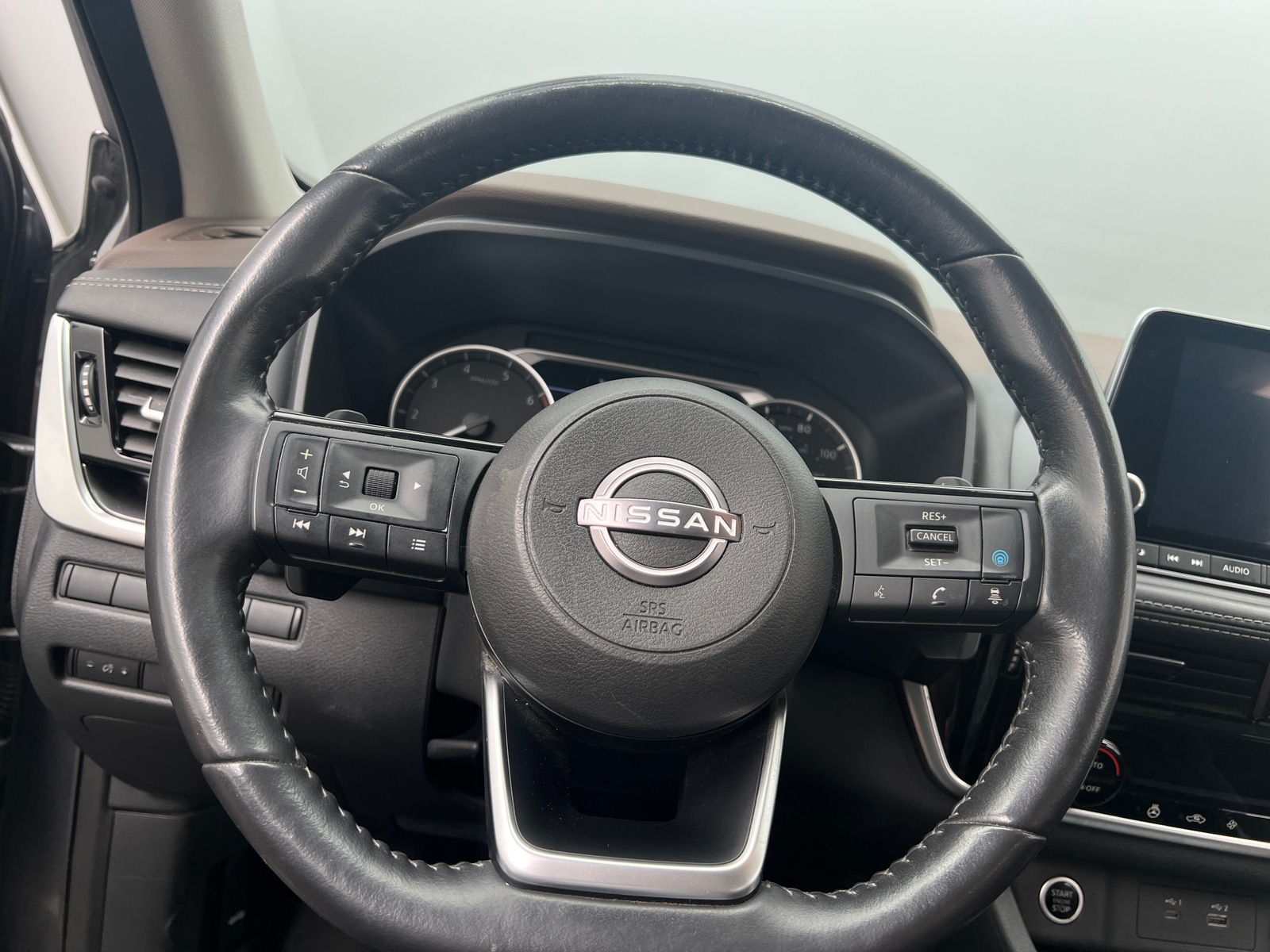 Thumbnail: 2022 Nissan Rogue - 4