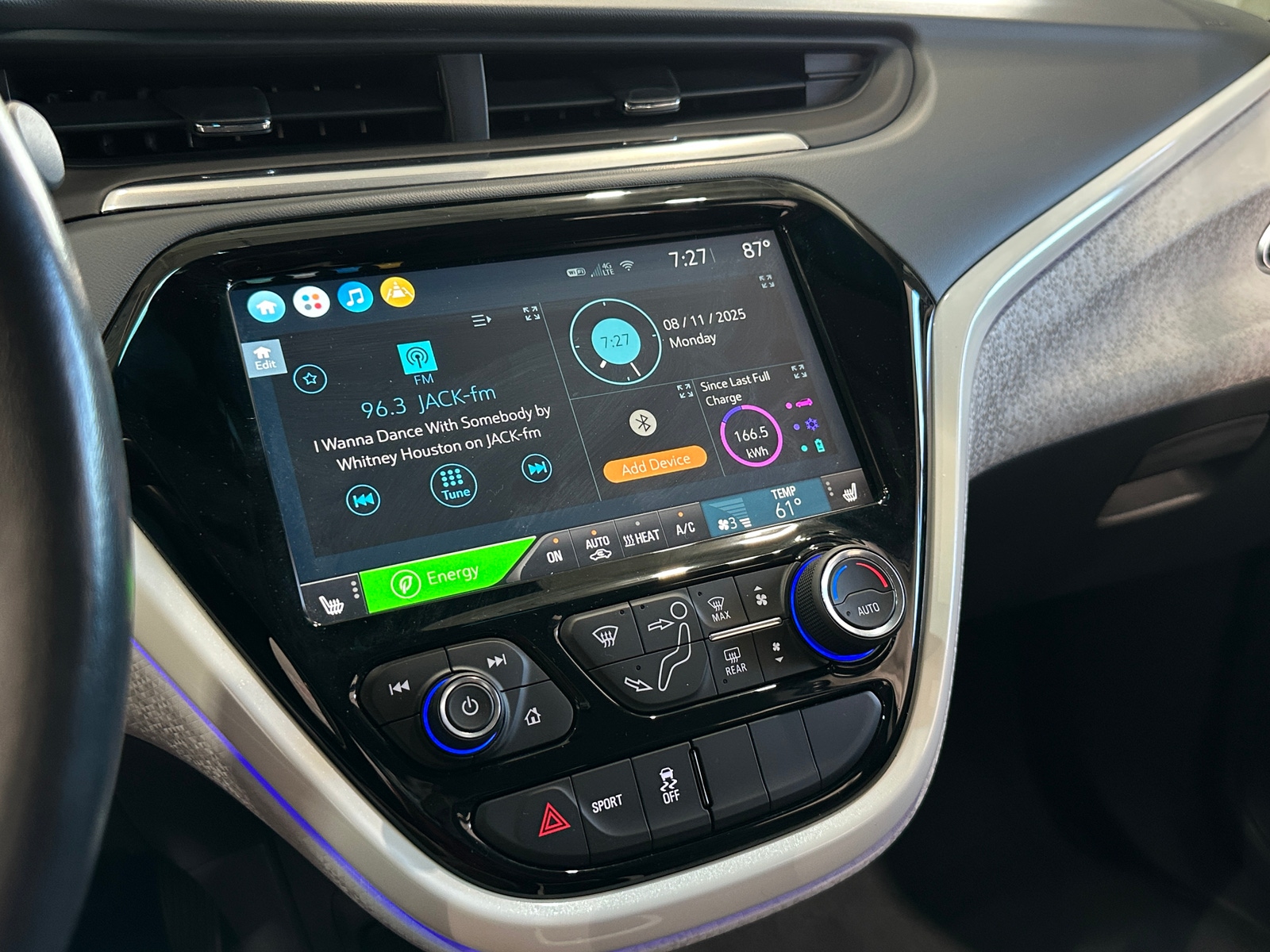 Thumbnail: 2020 Chevrolet Bolt EV - 3