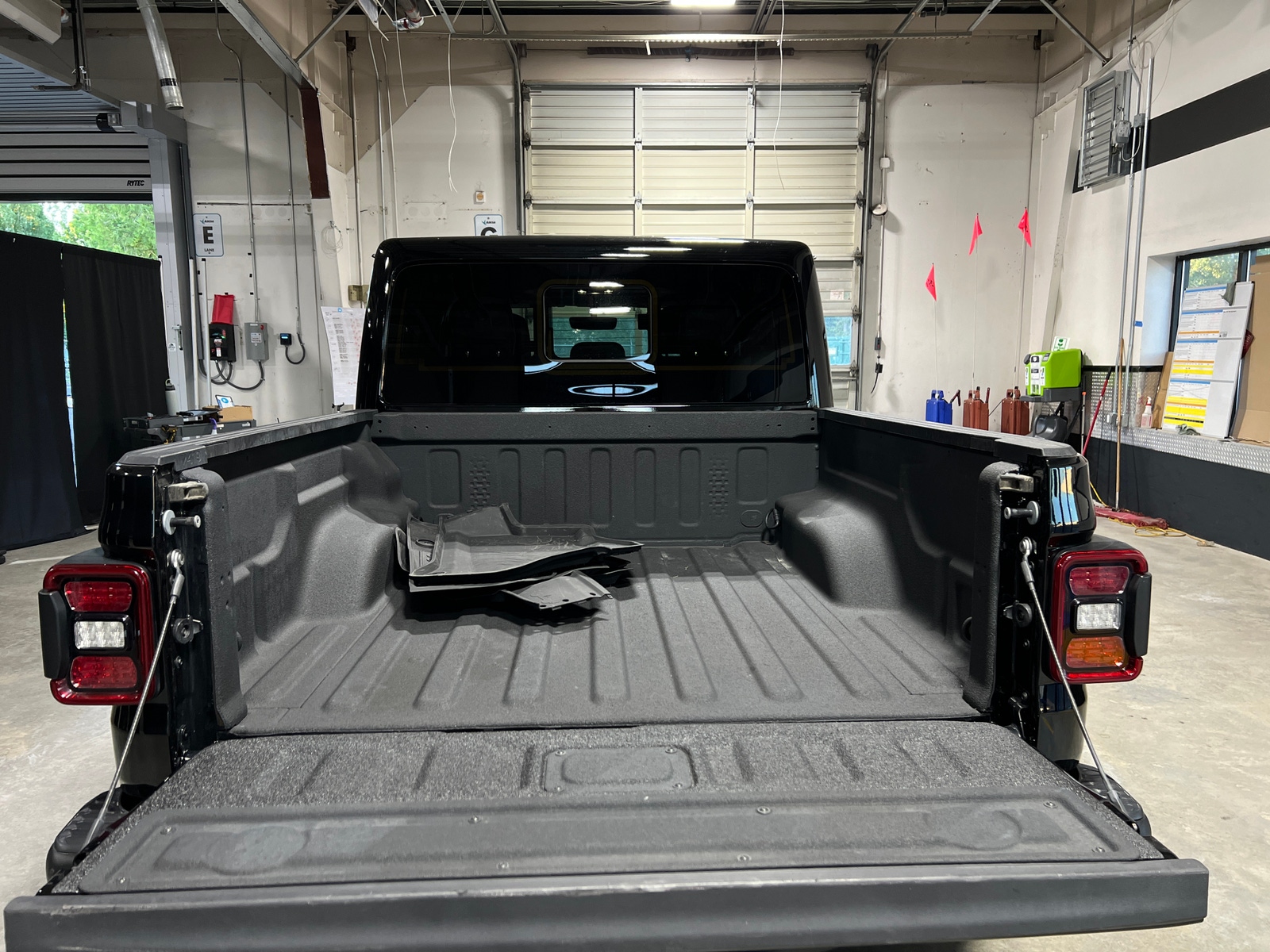 Thumbnail: 2022 Jeep Gladiator - 6