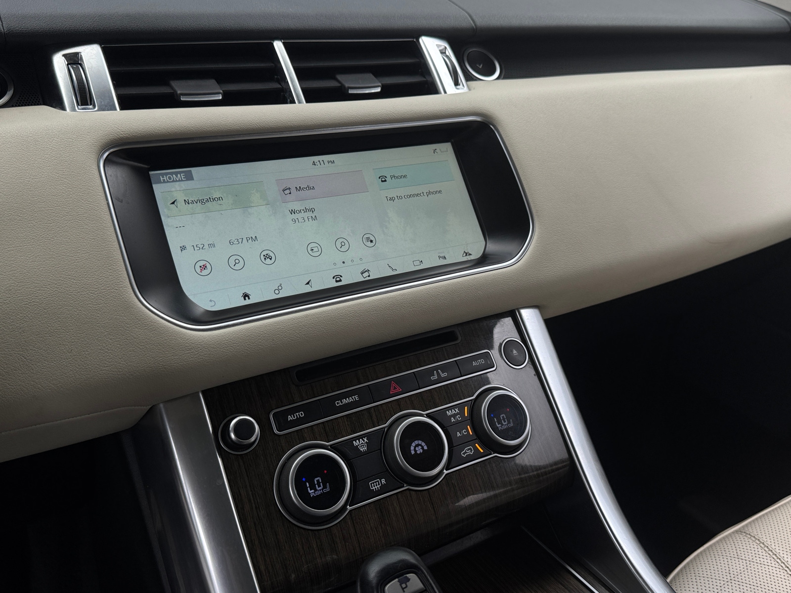 Thumbnail: 2017 Land Rover Range Rover Sport - 3
