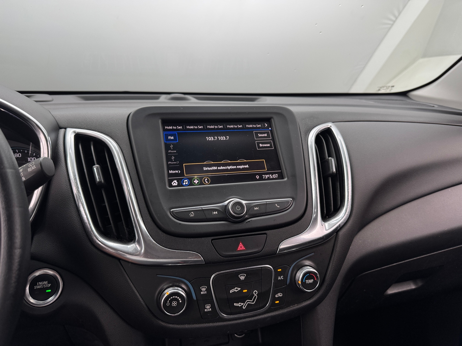 Thumbnail: 2021 Chevrolet Equinox - 4