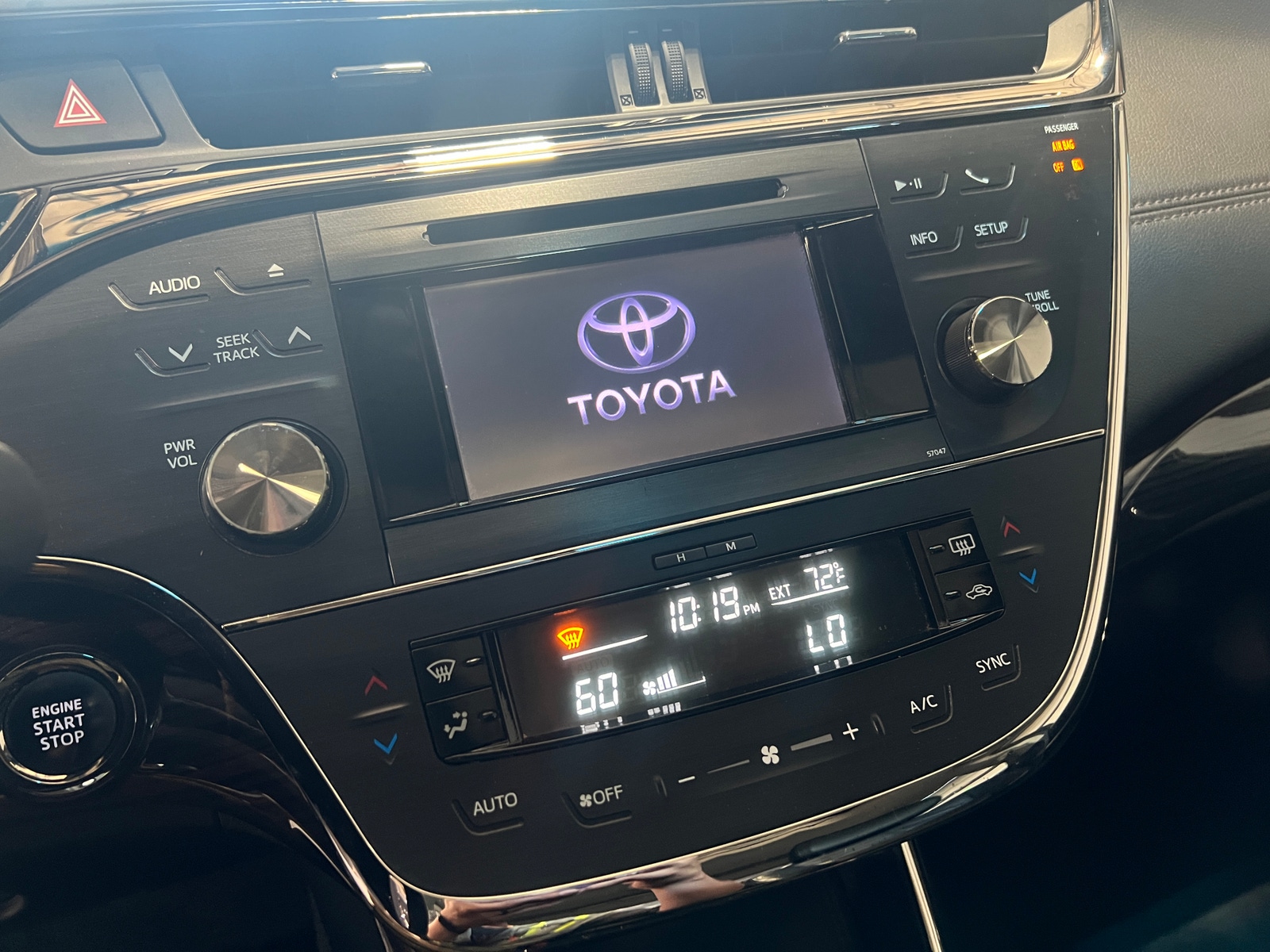 Thumbnail: 2013 Toyota Avalon - 4