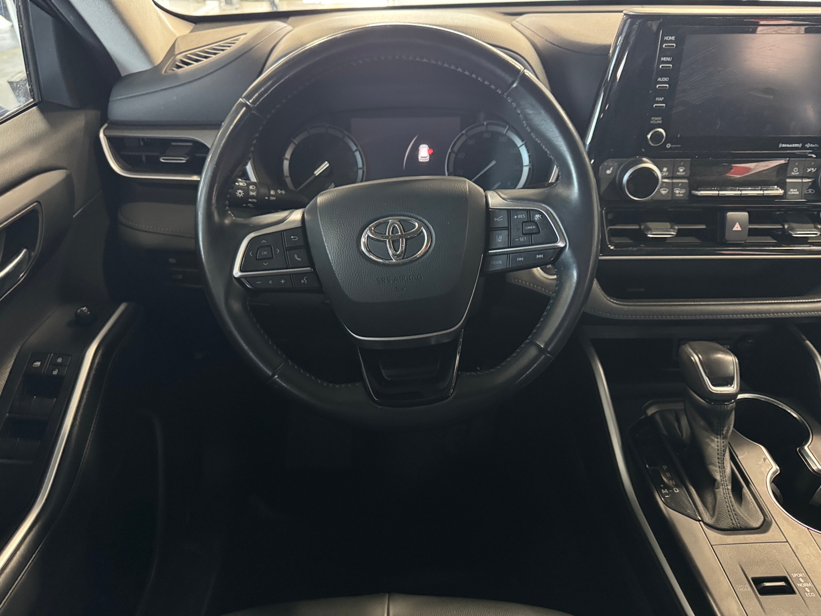 Thumbnail: 2021 Toyota Highlander - 4