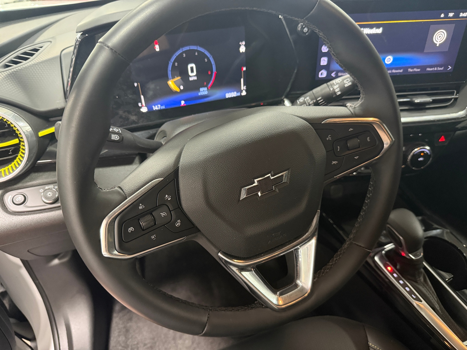 Thumbnail: 2025 Chevrolet Trax - 4
