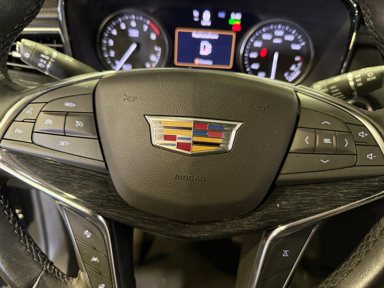 Thumbnail: 2021 Cadillac XT5 - 4