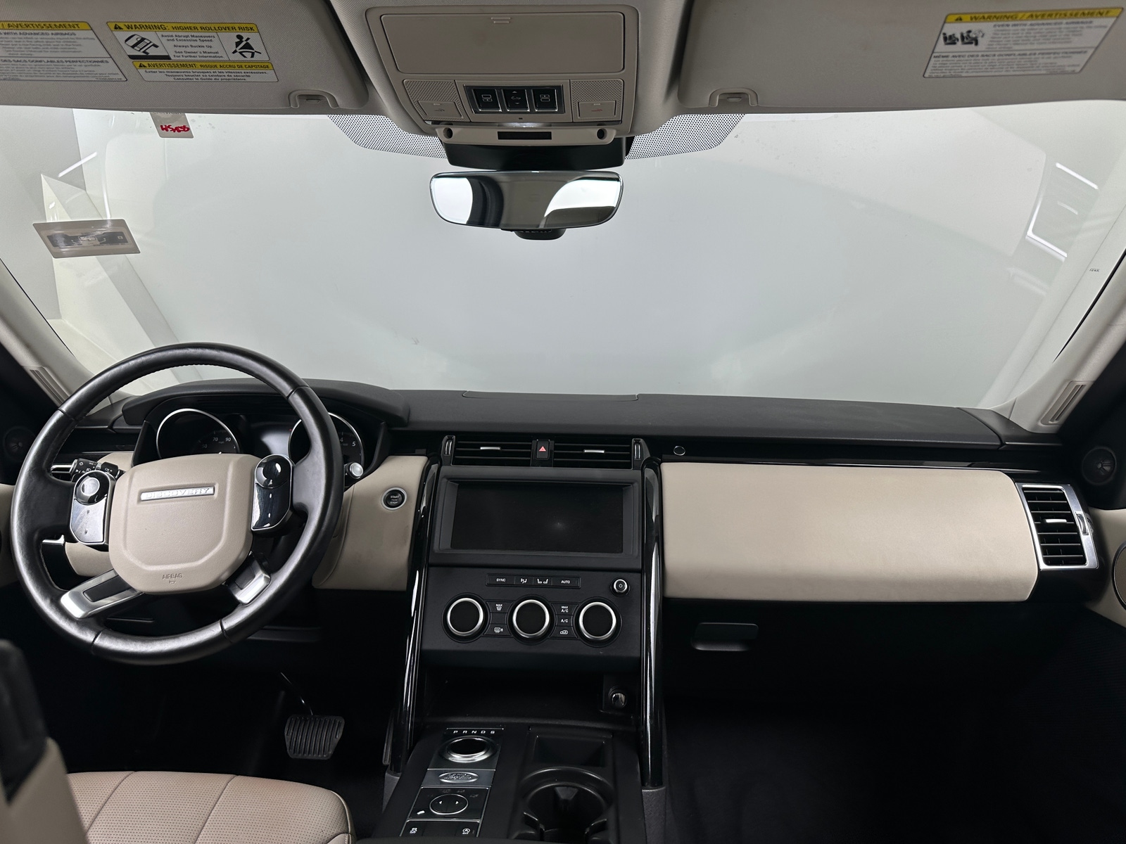 Thumbnail: 2020 Land Rover Discovery - 2