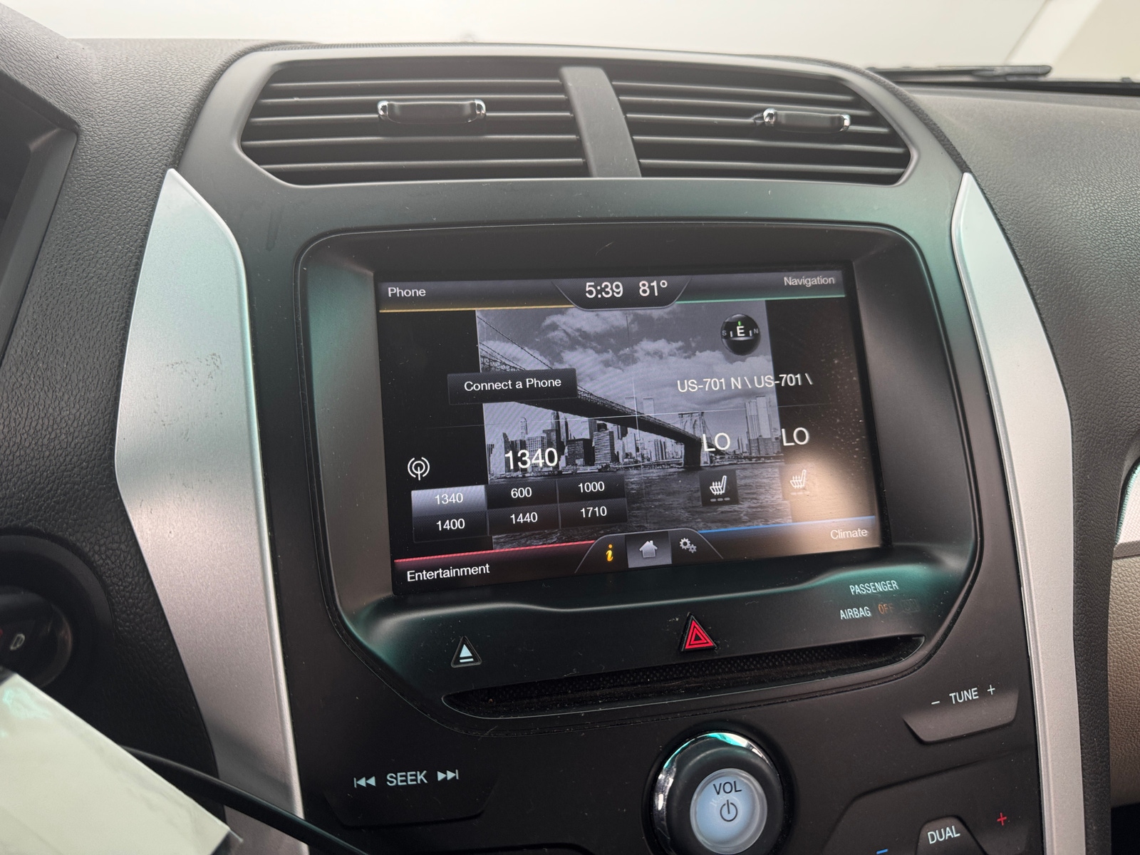 Thumbnail: 2013 Ford Explorer - 3