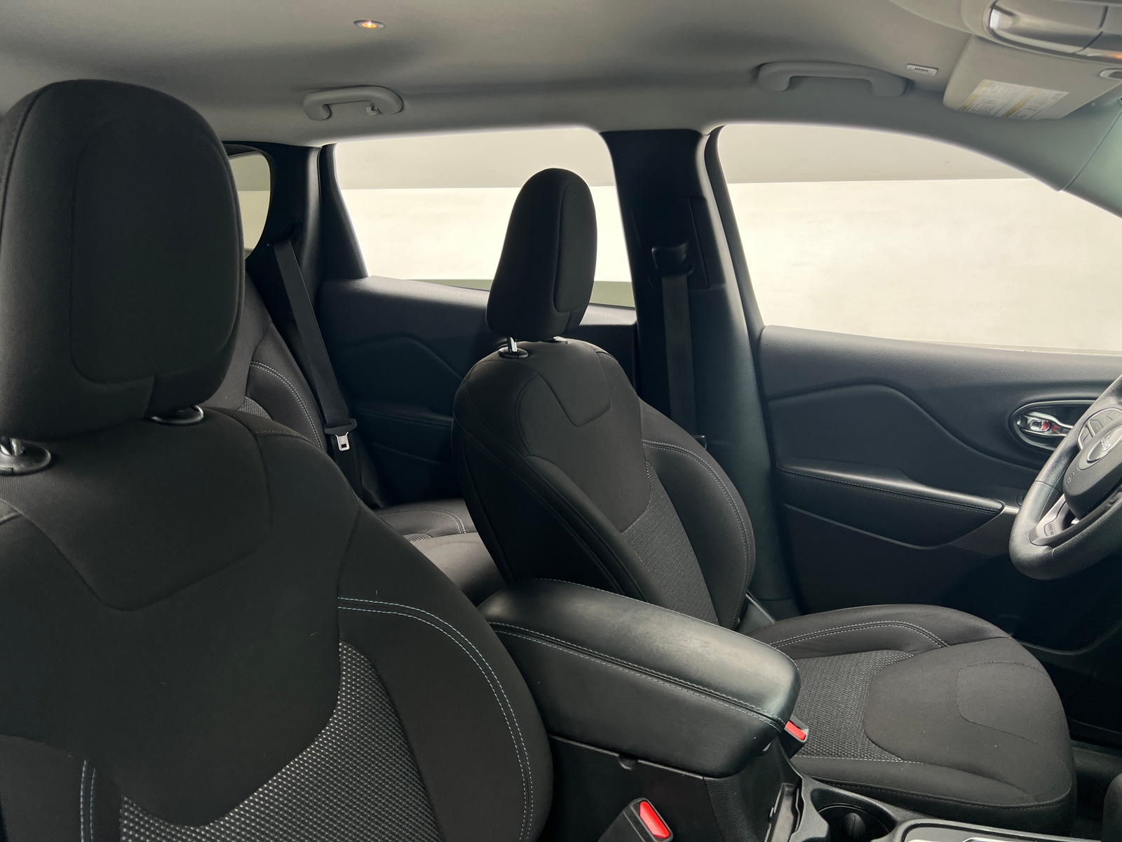 Thumbnail: 2019 Jeep Cherokee - 2
