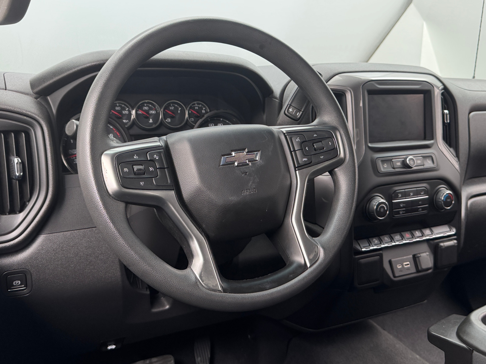 Thumbnail: 2022 Chevrolet Silverado 1500 - 5