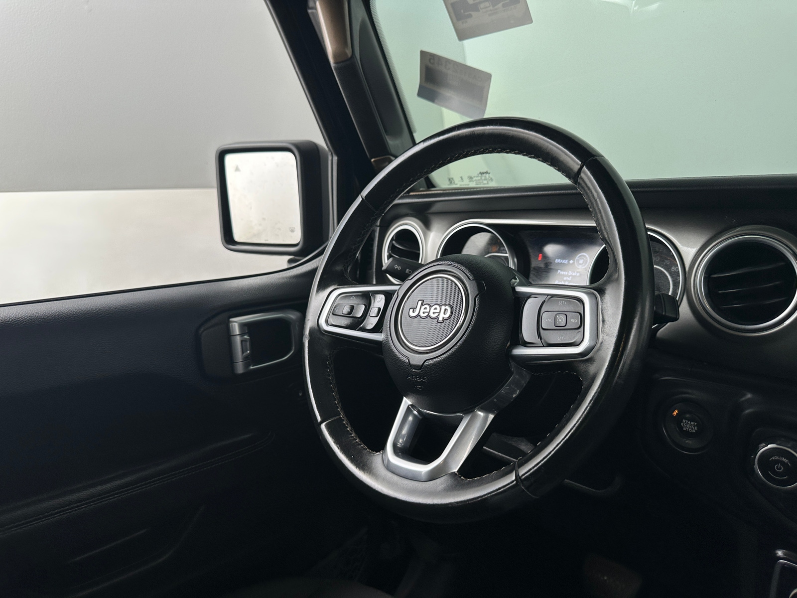 Thumbnail: 2019 Jeep Wrangler - 5