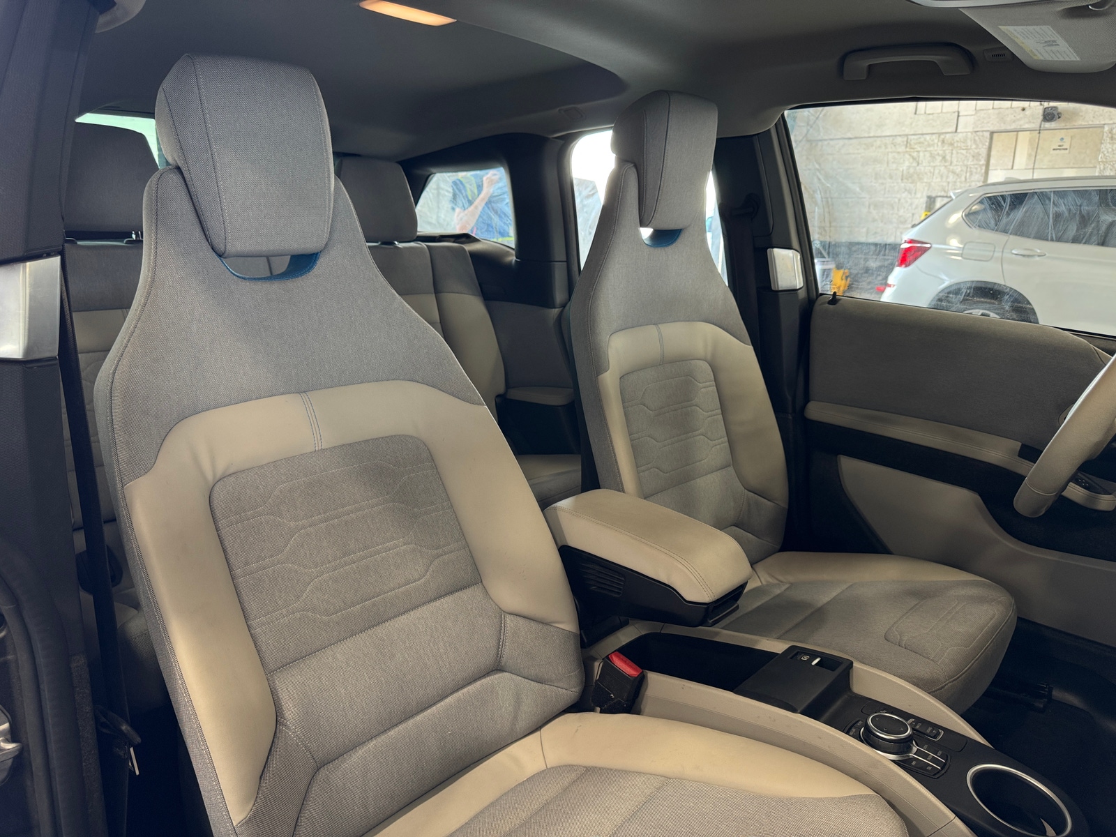 Thumbnail: 2018 BMW i3 - 2