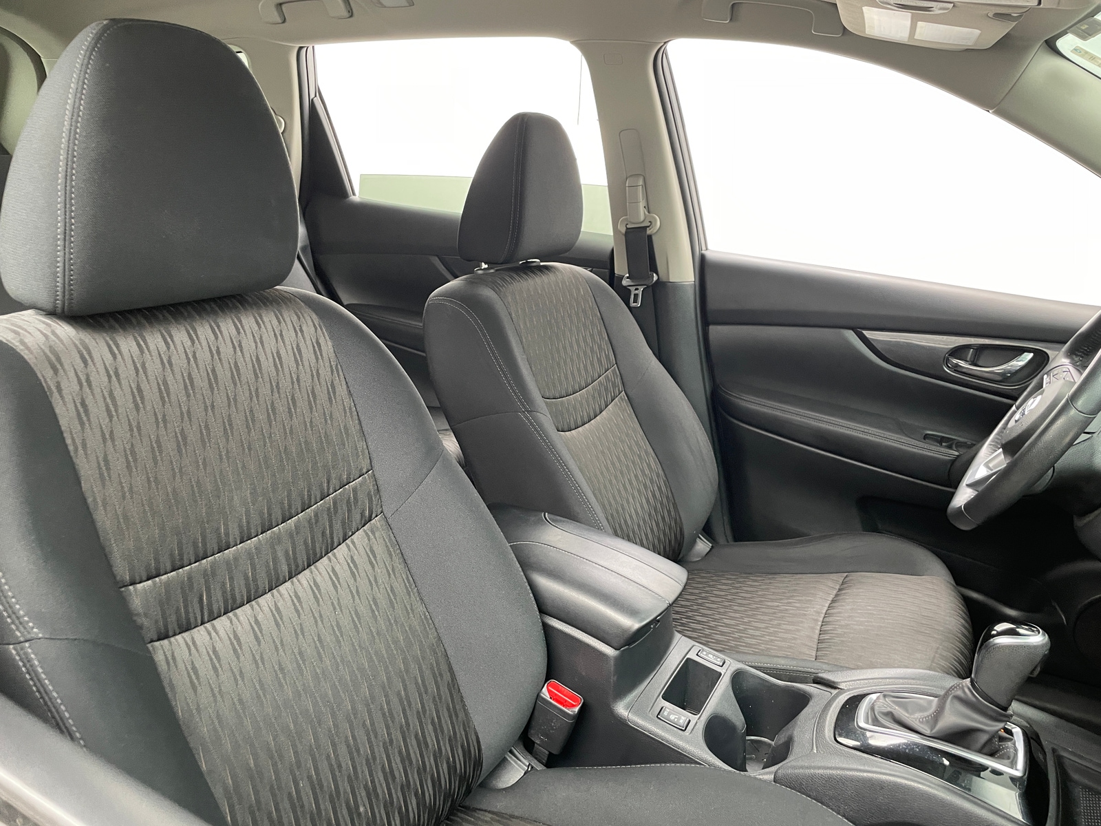 Thumbnail: 2017 Nissan Rogue - 2
