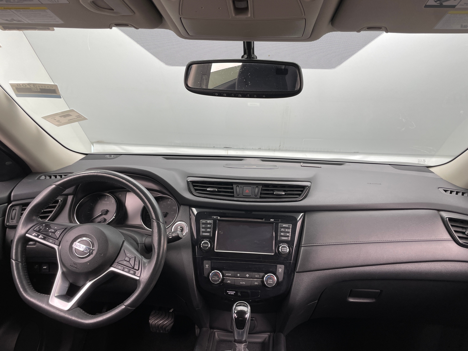 Thumbnail: 2017 Nissan Rogue - 3