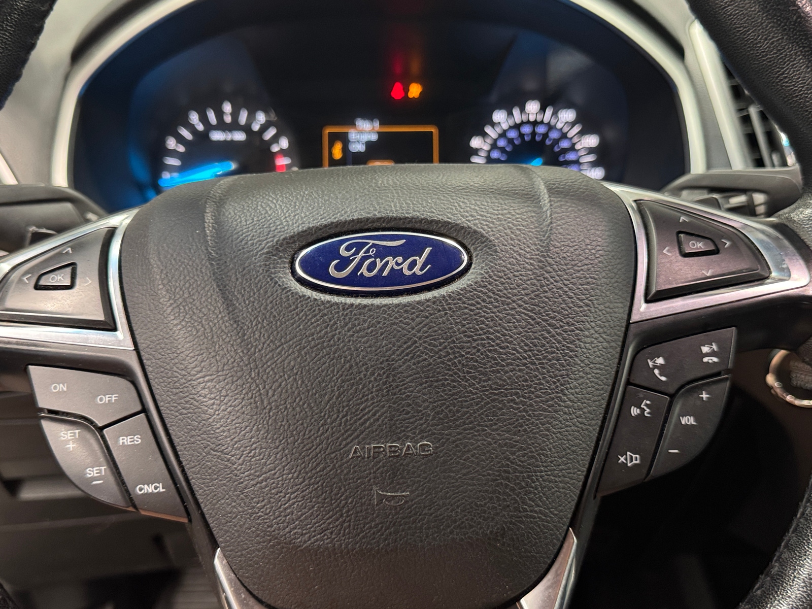 Thumbnail: 2017 Ford Edge - 5