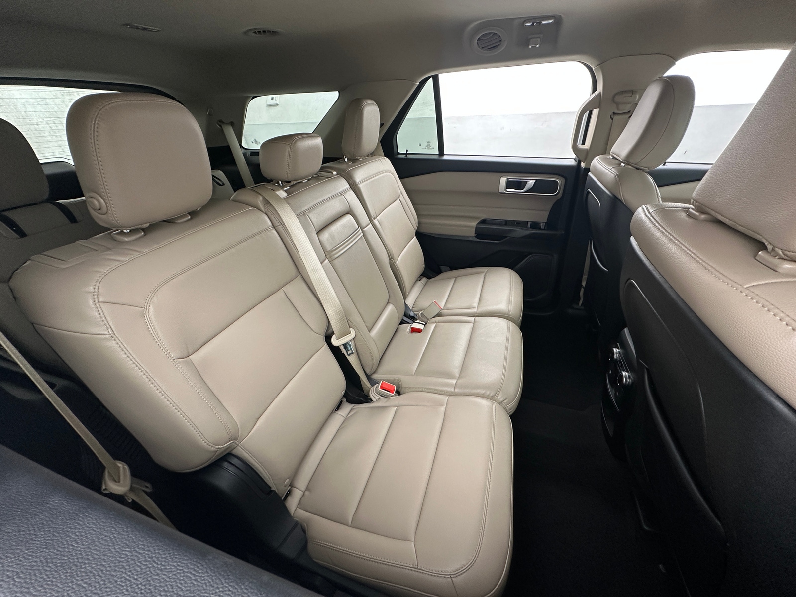 Thumbnail: 2020 Ford Explorer - 6