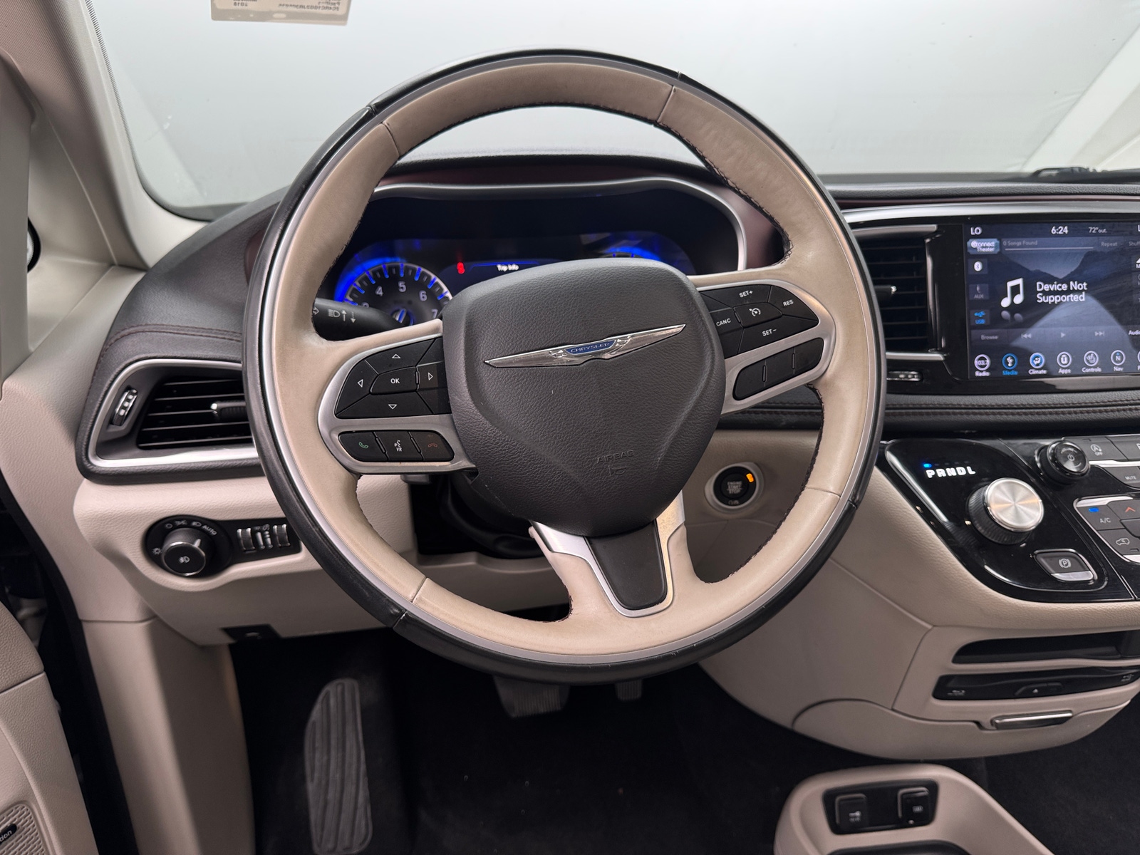 Thumbnail: 2018 Chrysler Pacifica - 4