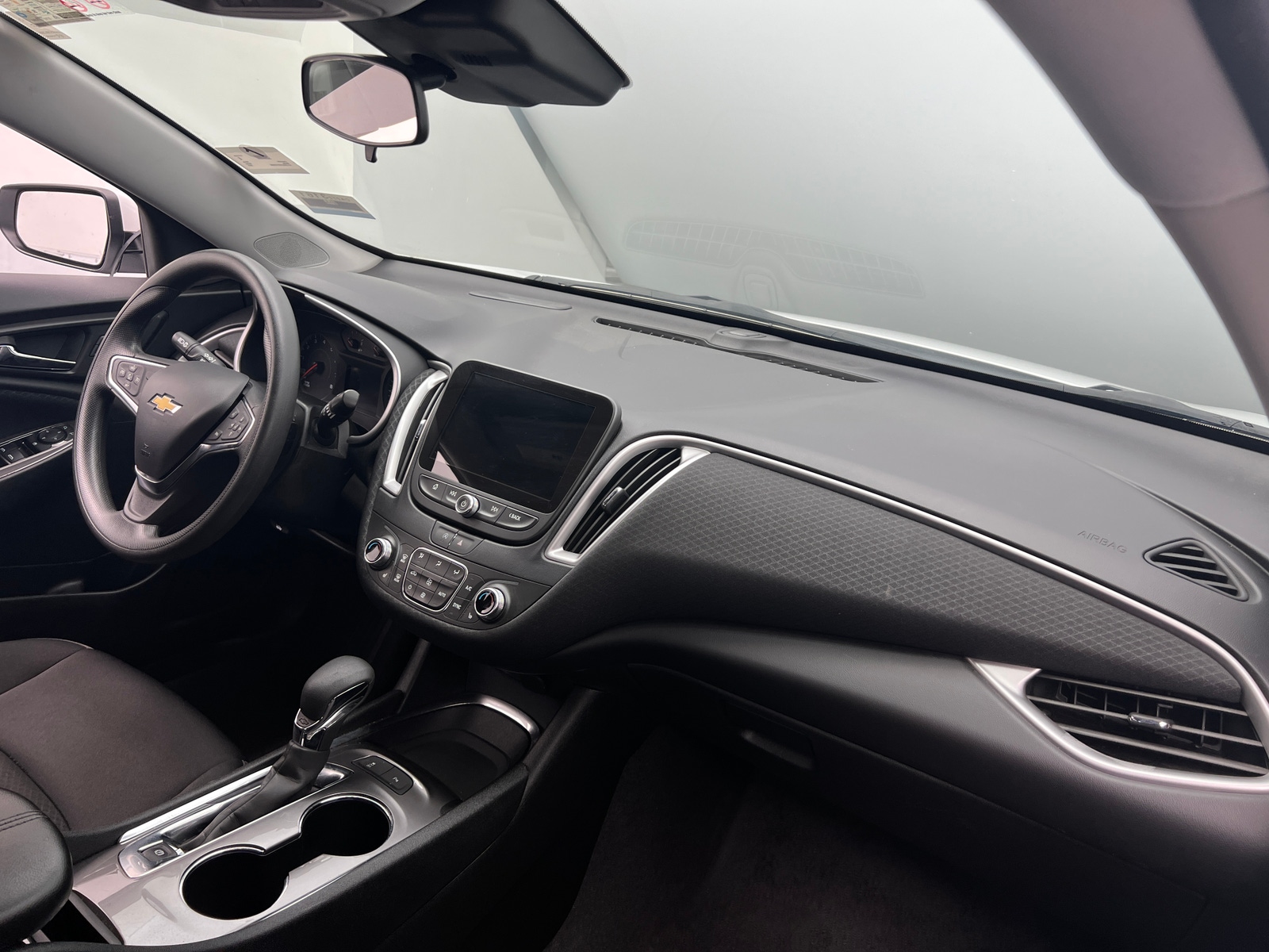 Thumbnail: 2024 Chevrolet Malibu - 3
