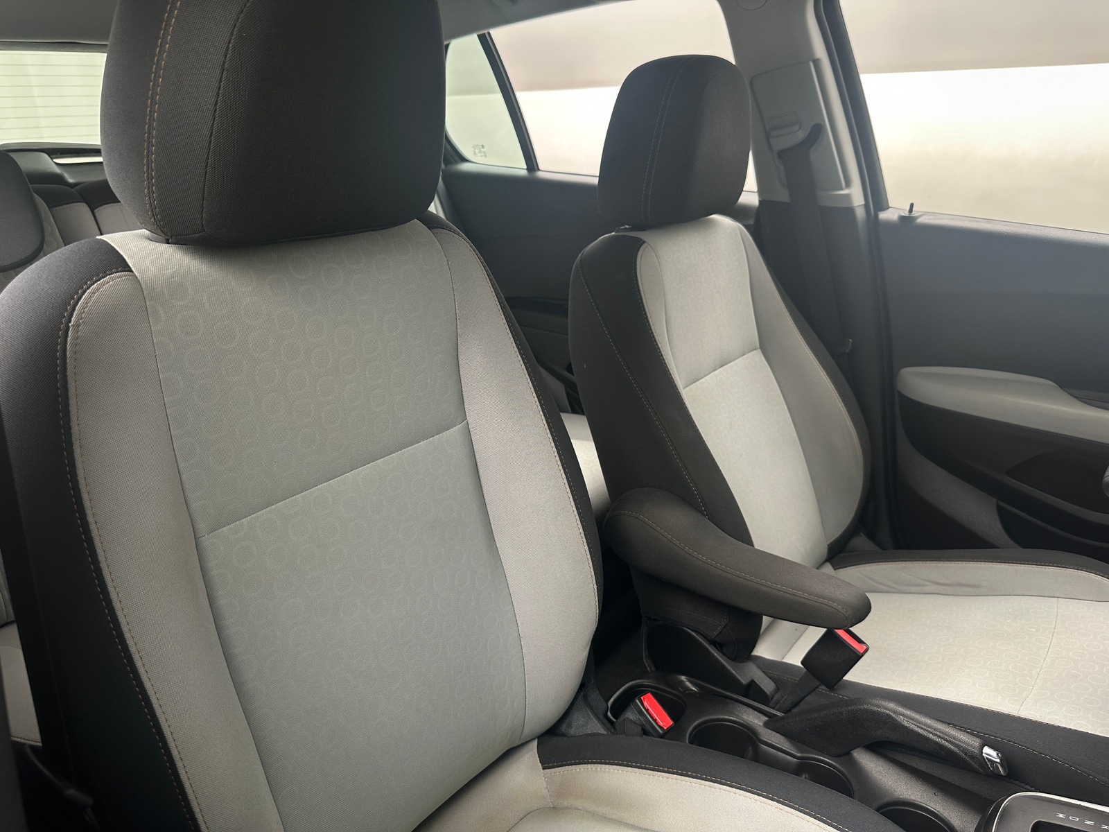 Thumbnail: 2017 Chevrolet Trax - 2