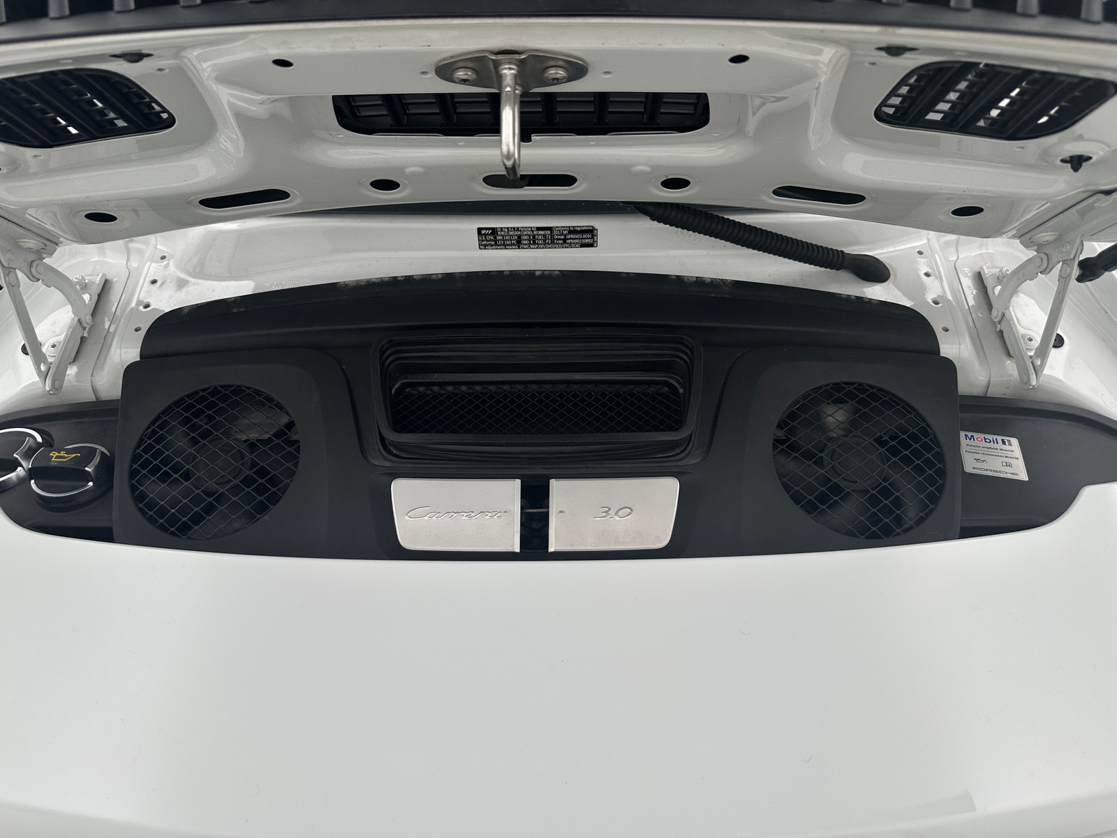 Thumbnail: 2017 Porsche 911 - 4