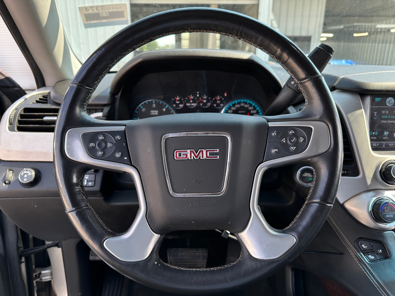 Thumbnail: 2017 GMC Yukon - 4