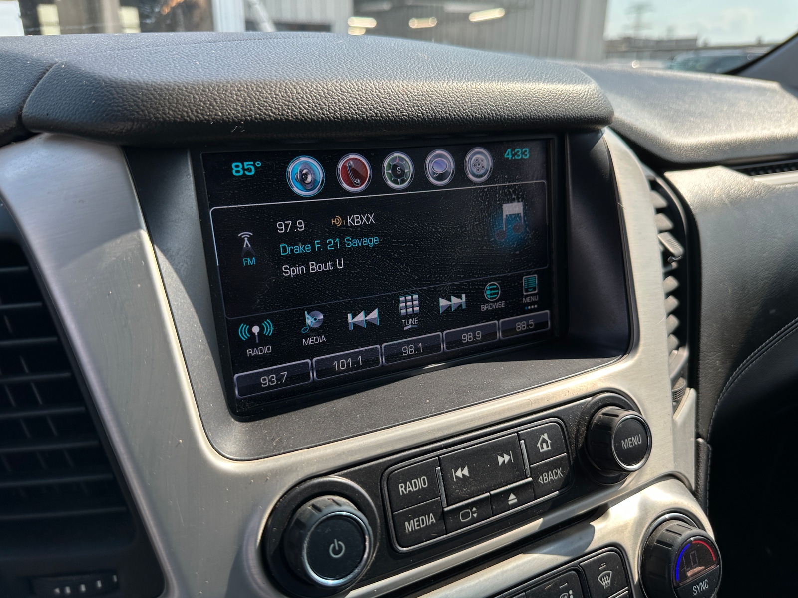 Thumbnail: 2017 GMC Yukon - 3